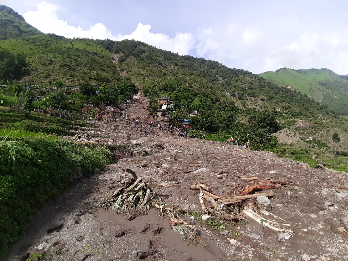 अछाममा बाढीले बगाउँदा ५ जनाको मृत्यु, १२ जना अझै बेपत्ता