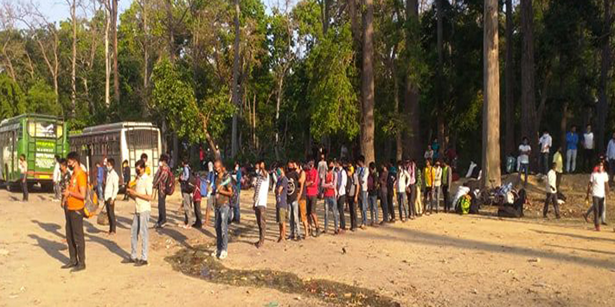 गड्डाचौकी र गौरीफन्टा नाकाबाट बुधवार ९१  जना नेपाल भित्रिए