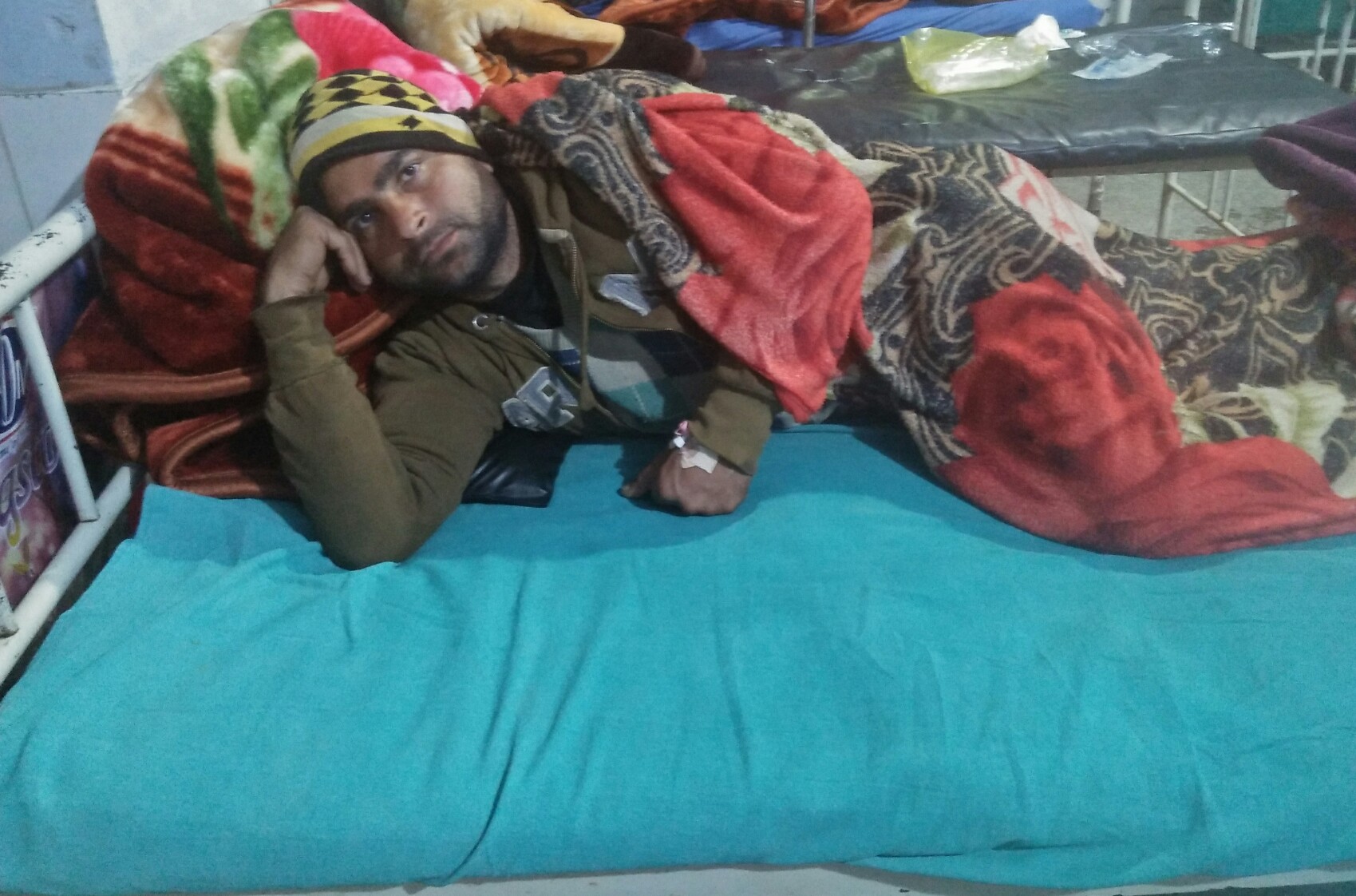 बैतडीका एक युवक बदेलको आक्रमणबाट गम्भीर घाइते,आर्थिक अभावले उपचारमा समस्या