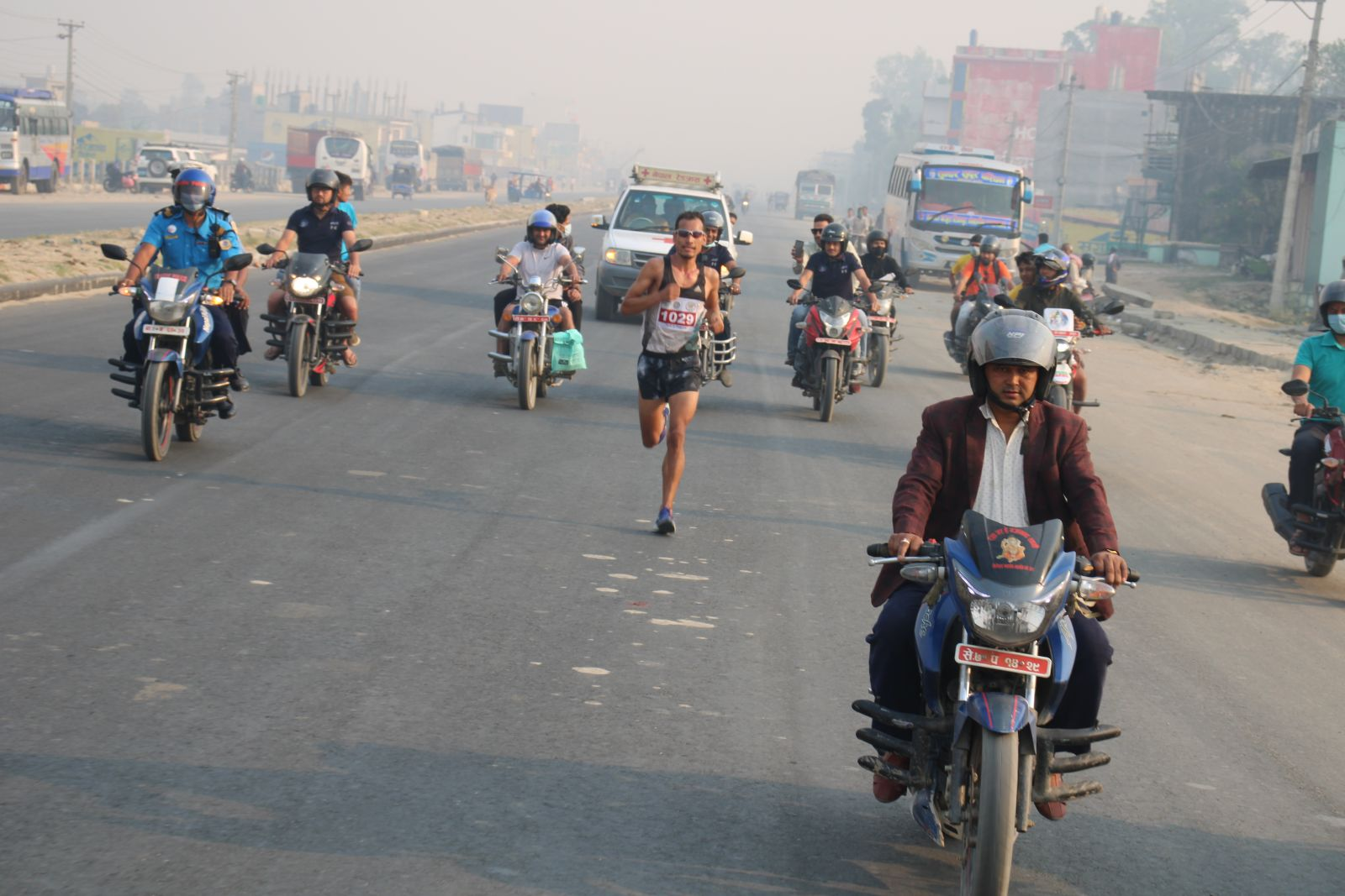 धनगढी हाफ म्याराथुनको उपाधि जुम्लाका दुर्गा बुढालाई