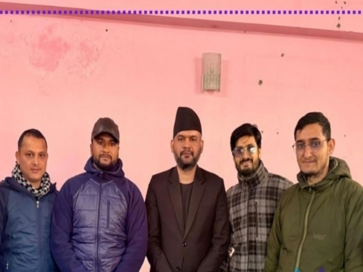 बझाङका युवा उद्यमी खड्का रास्वपामा जोडिए